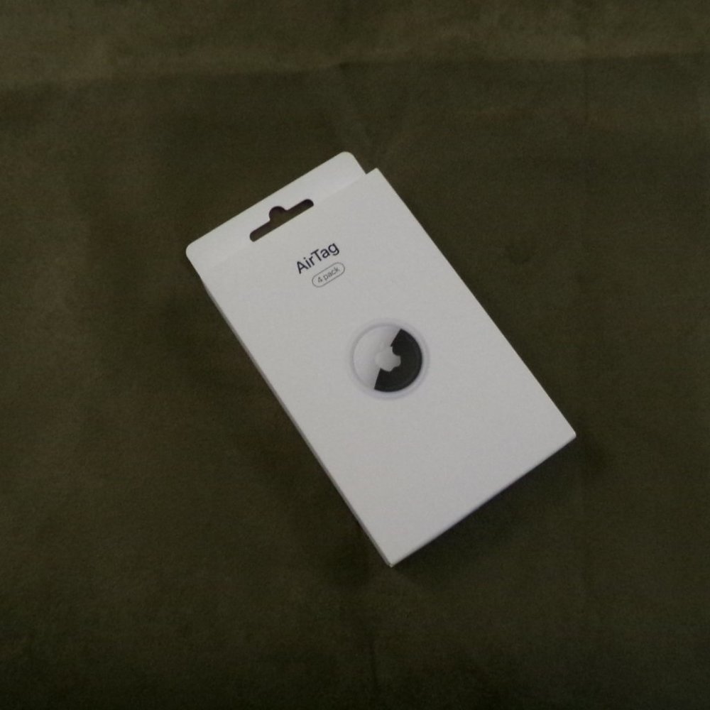 Brand New Authentic Apple AirTag 4 Pack